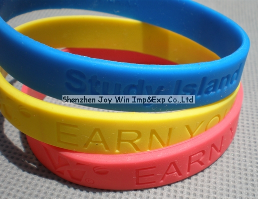 Debossed Silicone Bracelet for Gift